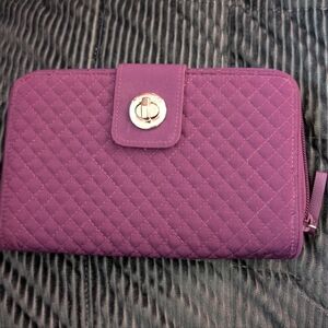 Vera Bradley Turnlock Wallet In Beautiful Gloxinia - Like New!